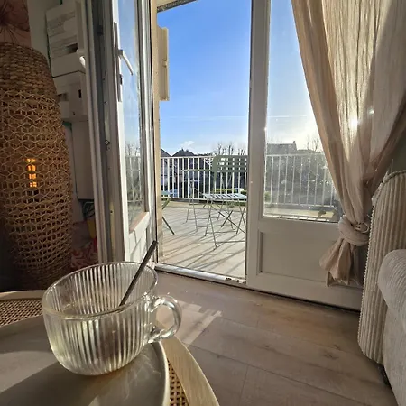 L'écume De - 50 M De La Bernières-sur-Mer